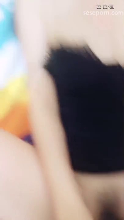 网红刘婷精彩演绎女儿在房间睡觉被弄醒和爸爸乱伦呻吟给力对白精彩