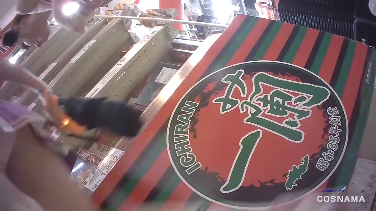 多角度近景偷拍 商场漫展抄底极品丰臀靓妹 妹子各个都是极品 惊现无内淫娃1 (4)