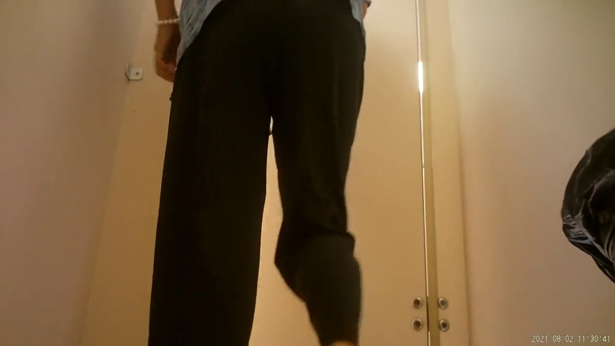 十二月最新流出厕拍大神 潜入医院女厕后拍美女尿尿1080P高清无水印2