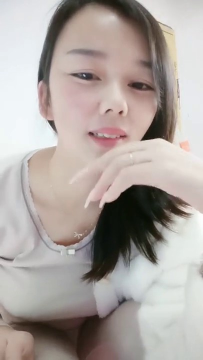 风味十足 极品少妇【小阿姨来了】为生活~在出租屋大秀直播~12-8