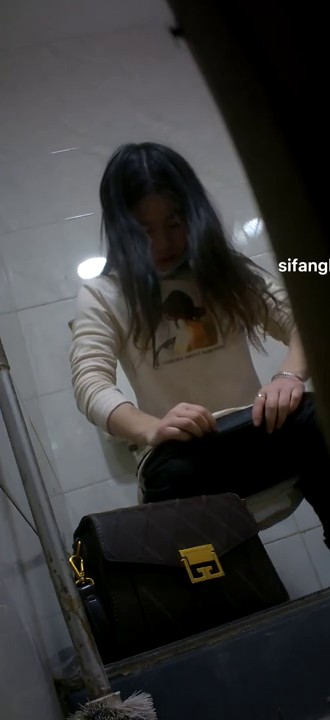 裸条借贷，据说是个处女1