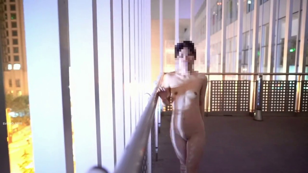 最新大神流出调教淫妻露出▌小萌 ▌大街 天台口交 楼梯 公园 果棚多种场合 调教指挥各种羞耻动作非常乖