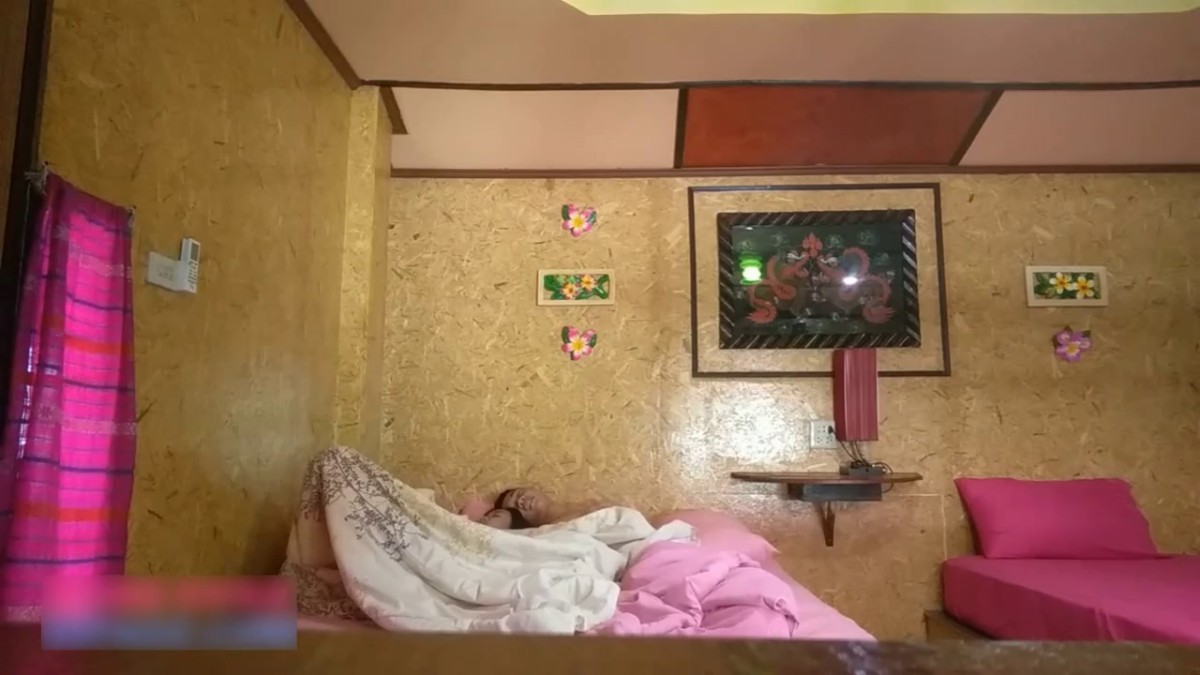 职业技校热恋中的小情侣周末校外开房爱爱年轻人精力旺盛体位多干的猛苗条美乳妹子娇喘个不停