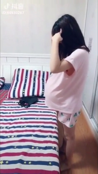 【抖音】抖音第10季28个视频，意外走光，故意漏点，国内国外不同风格分享！