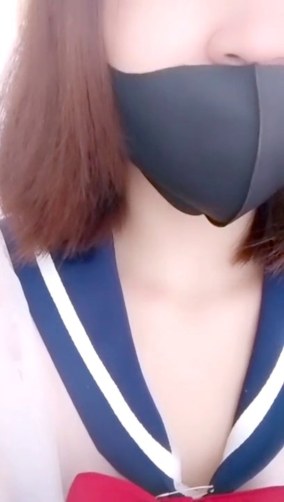 娇小身材短发口罩妹子情趣装自慰 拨开珍珠内裤跳蛋塞入按摩器震动呻吟娇喘 很是诱惑不要错过