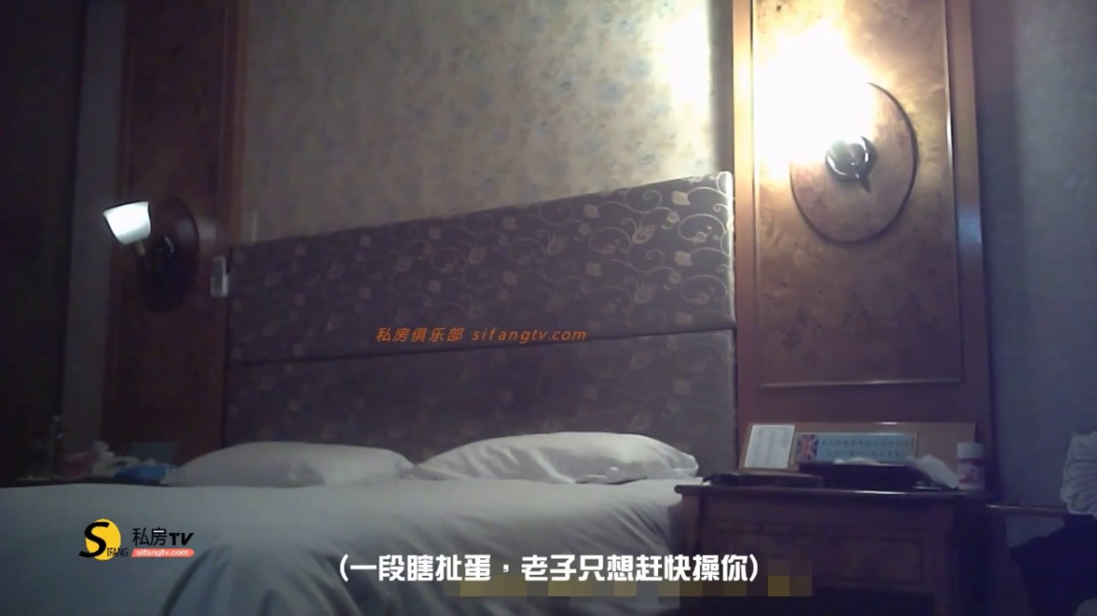 超哥外地旅游洗浴会所1000元大战年轻漂亮的美女技师,进屋就按倒各种动作快速抽插,看美女表情爽的高潮不断!