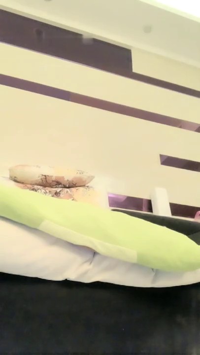 高颜值妹子私人玩物七七道具自慰 丝袜丁字裤道具JJ骑坐抽插出白浆呻吟娇喘 很是诱惑不要错过