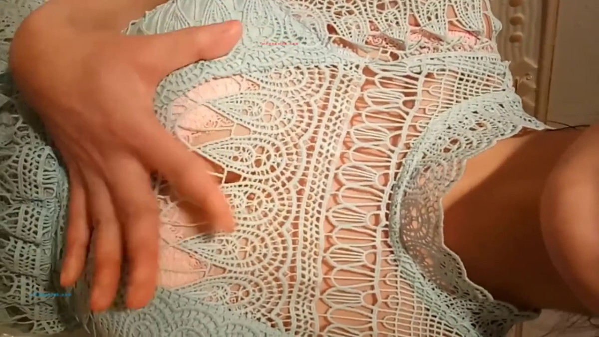 最新众筹高颜值气质美女大学生私人订制自慰视频流出性感的内衣超诱人的身材高潮喷尿撸点很高1080P原版