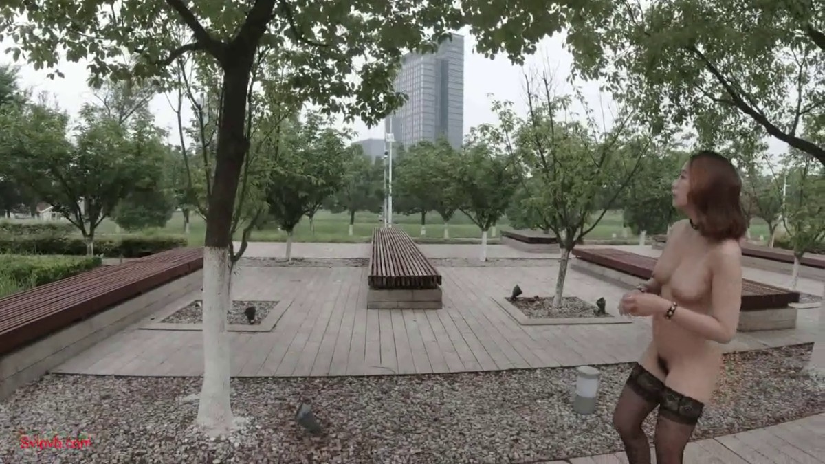 最新美乳网红火儿『舌尖上的高潮』羞耻裸体游街 媲美『北京天使』黑丝高跟 高清1080P版