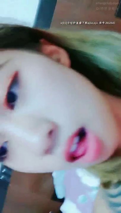 懵懂可爱19岁妹妹『爸爸的小迷妹』和闺蜜同操一男 闺蜜大姨妈操出来了 浴室里偷着再干一炮 高清完整版