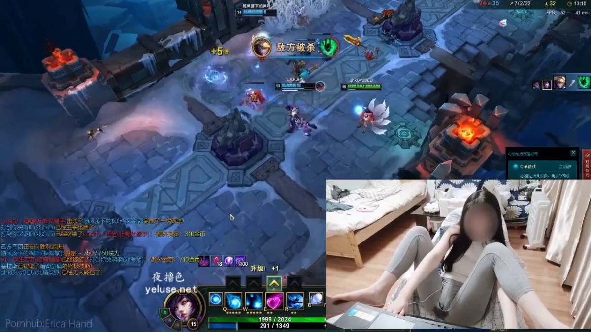 网红【ERICAHAND】塞着跳蛋玩英雄联盟，双洞齐插高潮爽到喷水，喷了好高啊视频