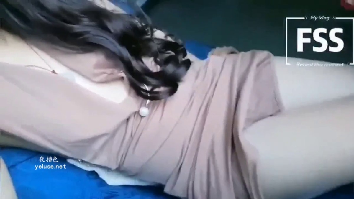 @FSS户外超大胆，大尺度露出自拍视频