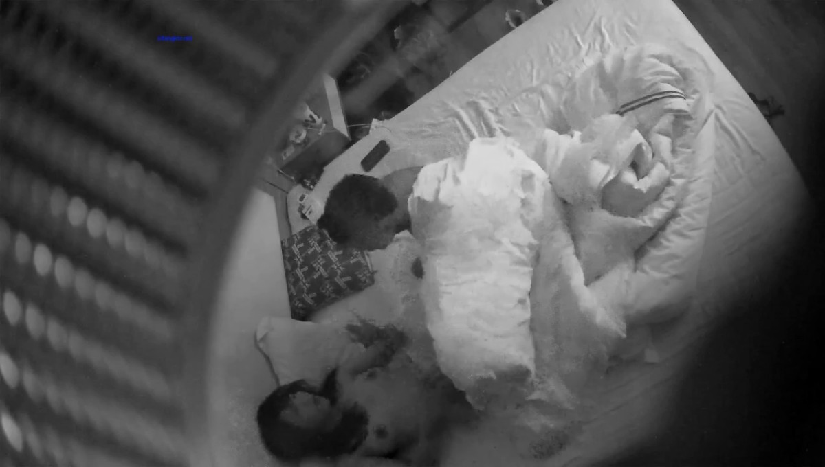 最新2-23酒店偷拍，女神终于答应和屌丝男开房开炮，屌丝男得着机会 隔几个小时就要干一次