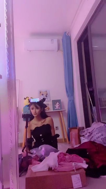 【网曝热门事件 『新』约炮事件】抖音爆乳网红美女『狗头萝莉』强力吃瓜甄选 喜欢约炮操内射 第2弹 高清720P版走光秒删10-14 试衣服 走光被封