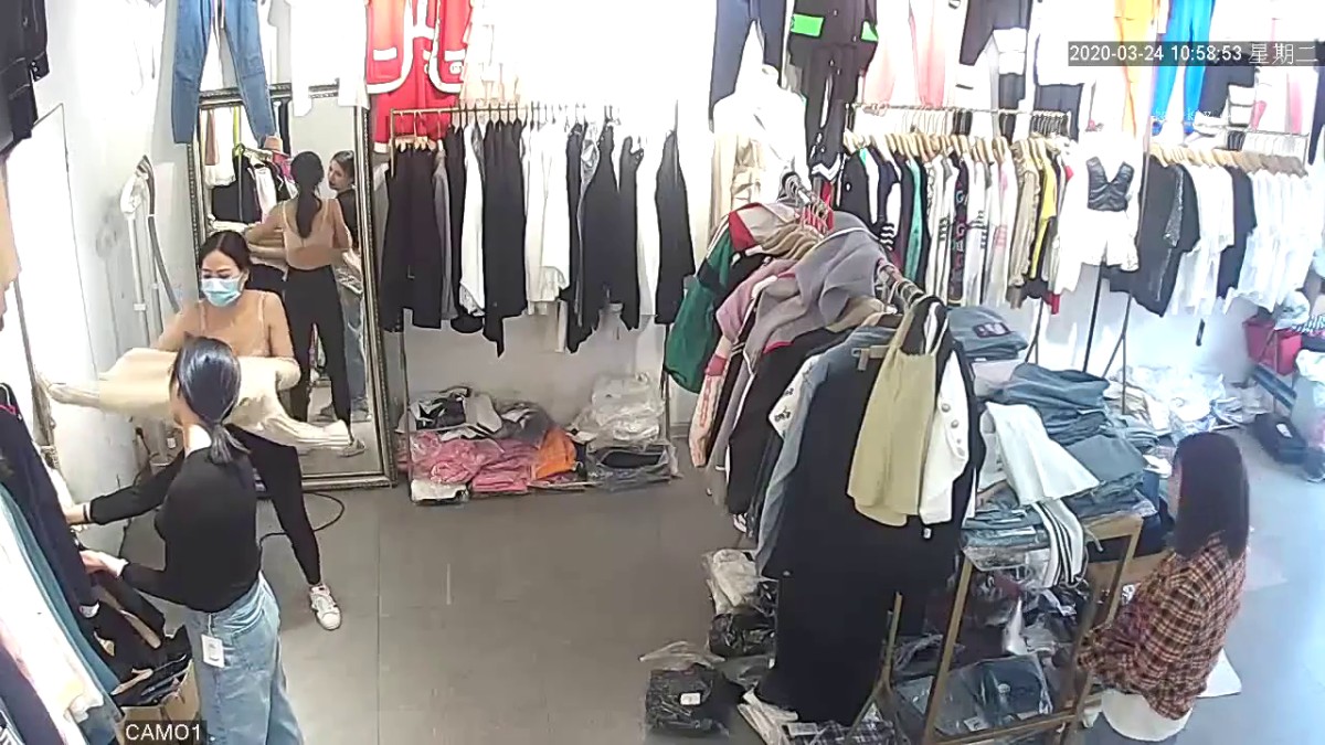黑客破解【稀缺摄像头】美女如云服装店多角度精华合并篇2020-3月-4月