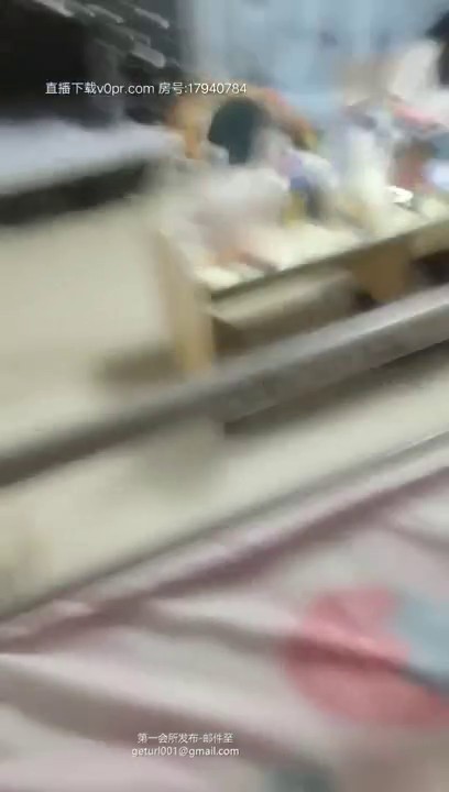 2020.7.27，真实学生妹宿舍偷拍，【学妹直播赚学费】粉嫩00后偷拍室友，蚊帐内抠鲍鱼淫水湿一手，厕所全裸，满足你对女生寝室的幻想