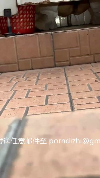 2021未流出大学系列4K原版第6期  上课铃响了 好几个JK妹不擦B直接站起来就跑