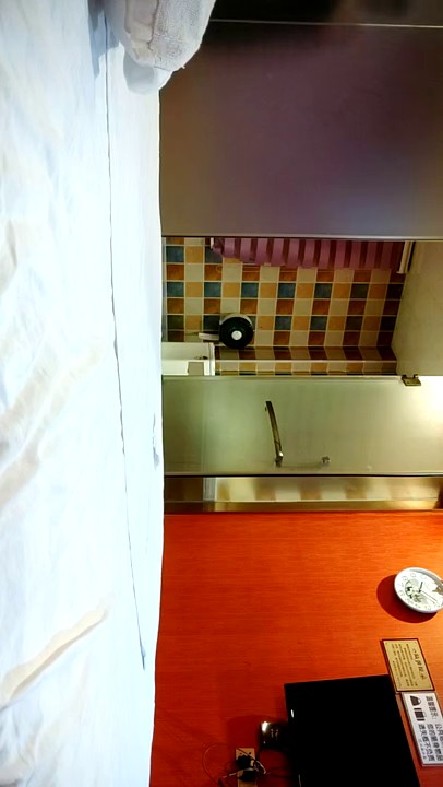 2023.2.9，【秦总会所探花】，小伙一夜两炮，俏丽美娇娘，眉目含情服侍周到，直捣水帘洞销魂的叫床