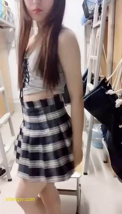 大学学妹 宿舍里给你看