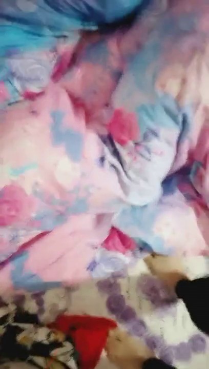 〖劲爆刺激〗禽兽弟弟迷操漂亮亲姐姐现场直播中... 姐姐突然醒了过来 弟弟吓懵逼了 迷操+乱伦 惊险刺激 (2)