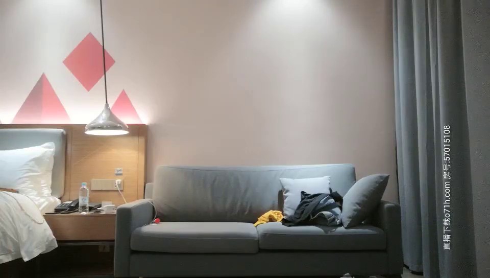 2020.8.29，【小老虎探花】猛虎下山，大战白嫩美人妻，这大白臀太给力，直呼受不了男主的大鸡巴，叫声好骚