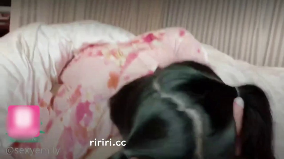 小萝莉唤醒服务 精液喷泉 住个饭店还有免费唤醒叫床服务当然要好好的大力的操爆她囉 女上很会扭