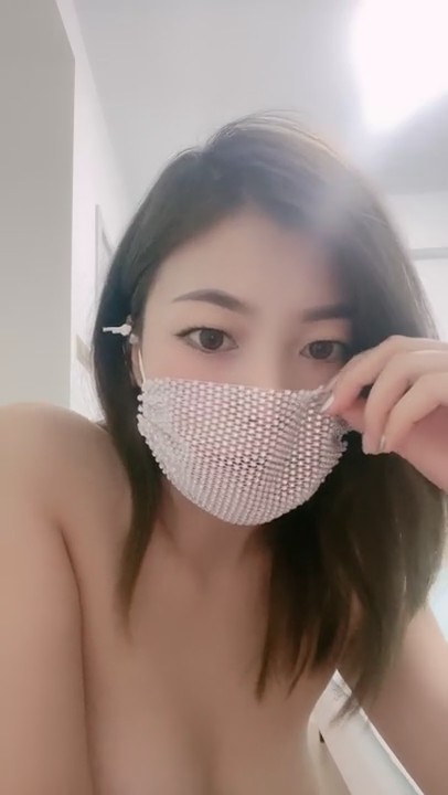 女神！颜值女神回归！大尺度收费房2小时激情，拨开内裤假屌猛捅，马桶上骑乘，一进一出爆插小穴