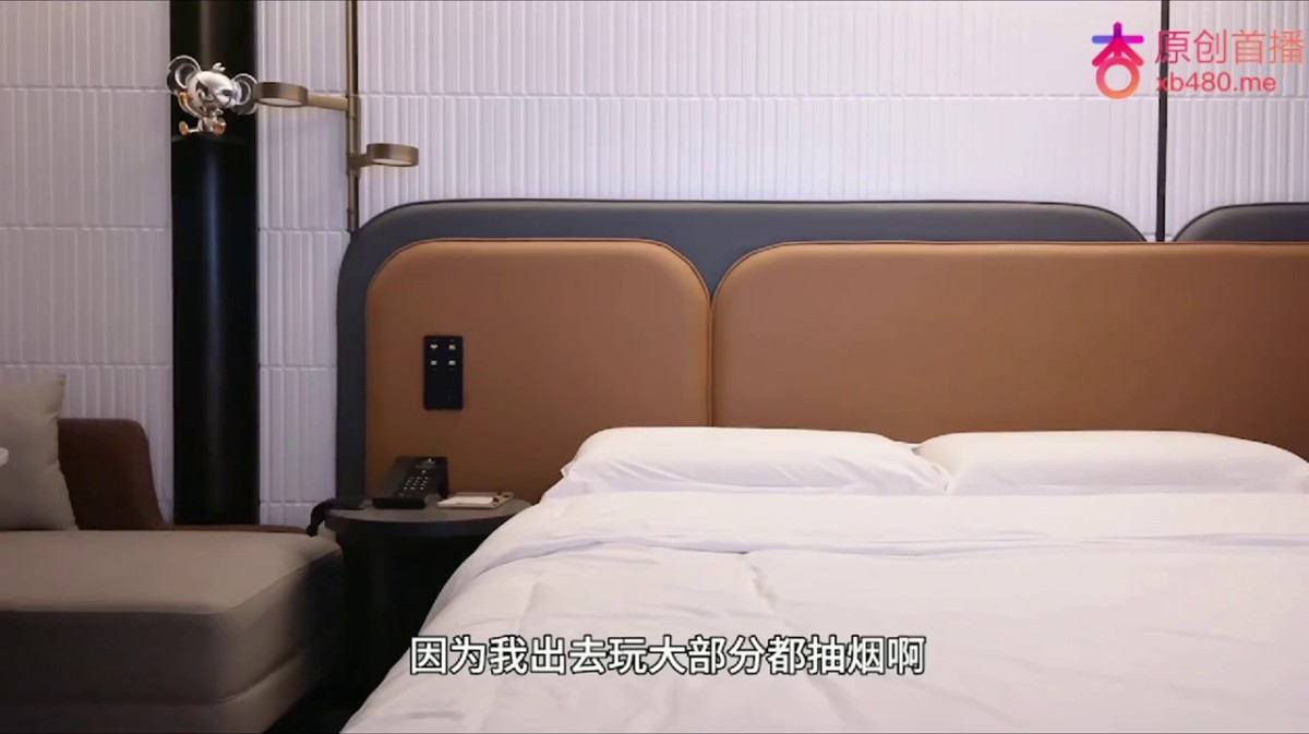 探花王安全 酒店约炮身材苗条高个妹子穿的齐逼小短裤来口活挺好的就是不配合没多久就催我受不了