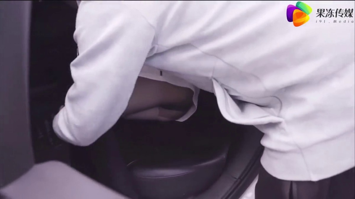 【今日推荐】最新果冻传媒国产AV巨制-驾校教练用春药放倒美女学员 纹身美女惨遭猥琐教练爆操 高清1080P原版首发