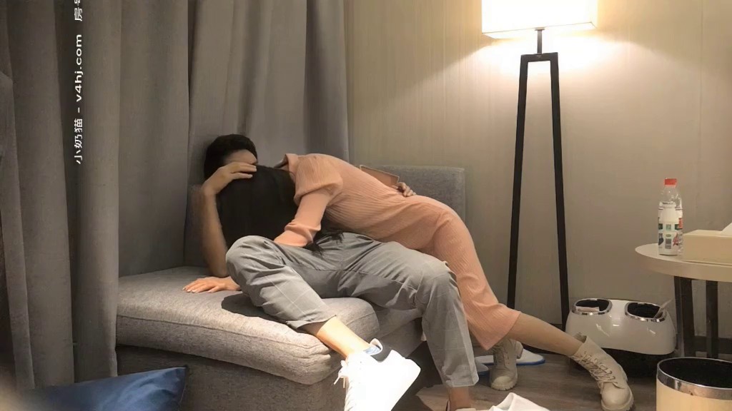 高挑模特级别身材的甜美女神，大家都喜欢的妖艳小贱货