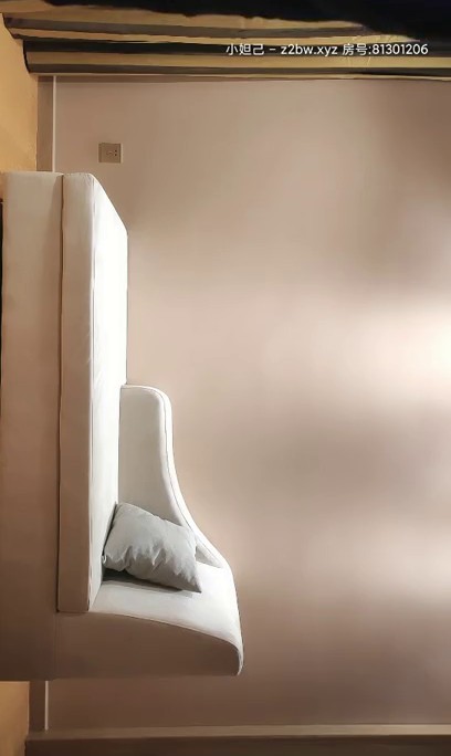 2020.12.28【壹屌寻花】第二场约操175极品车模，魔鬼身材，超清镜头，刚双飞完实在射不出来，妹子卖力服务