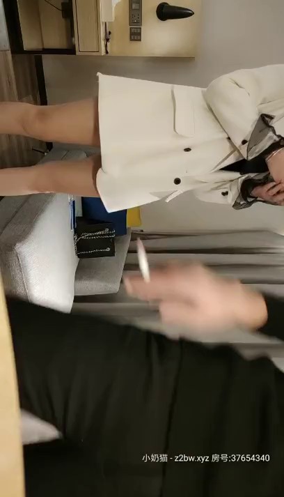 2020.12.10【步宾探花fb002】超清4K设备偷拍，极品外围女神，吹拉弹唱样样精通，宾弟出征寸草不生