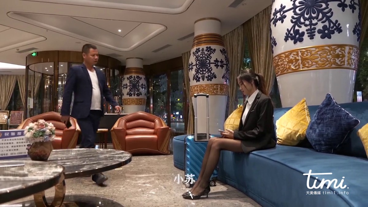 天美传媒最新出品国产AV剧情 TM0058 老板紧急出差 情欲人妻的无套交合720P高清原版