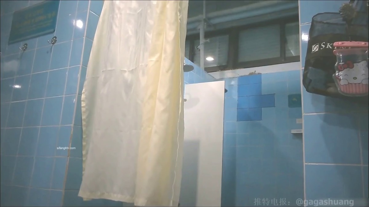 稀缺浴室多场景浴室温泉会所更衣室偷拍 满足一下男同胞的好奇心（第2期）泳场更衣淋浴间高颜值美女