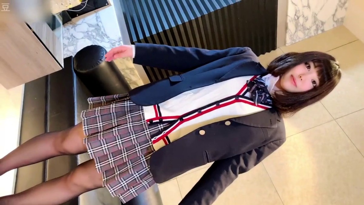 FC2 PPV 1669443 【個人撮影】18歳 清楚系な美少女⑥ ※黒パンスト脚コキ編※。黒パンストをたっぷりベロベロ堪能しました♡