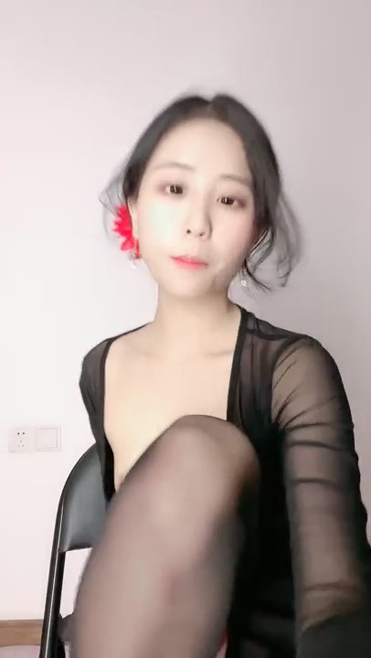 女神！哇~我真的被她美到了~【黄玫瑰】回归首场大秀