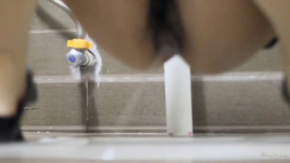 大神潜入五星级大酒店偷拍漂亮的美女职员 全是漂亮的肉丝小姐姐 2K完整版