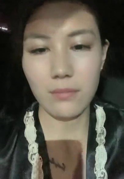 -甜美御姐，30岁的女人，就要放肆地玩，【彤姨在线中】，户外车上吃鸡内射，不过瘾，家中黑丝情趣再迎大鸡巴