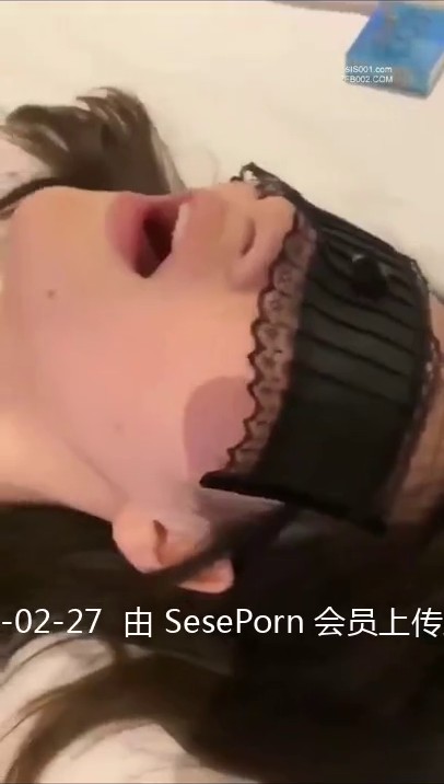 宾馆3P无毛美少妇