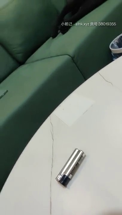 2021.3.23，【千人斩-毒液】最新搭讪的极品美女，高价忽悠直播，粉嫩鲍鱼，清纯颜值，女神被挑逗的花枝乱颤，高清源码录制