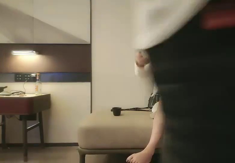 2021-5-24 文轩森探花质量提升约两妹子先操一个，笑起来甜美大长腿美女，口交舔屌抬起双腿抽插，侧入快速撞击猛操