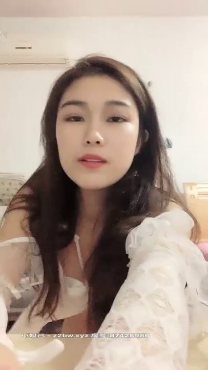 2021.2.9，新晋颜值女神，【女大学生放假了】清纯校园艺术学院大三，极品美乳完美身材，调教啪啪自慰观赏价值极高，高清源码录制