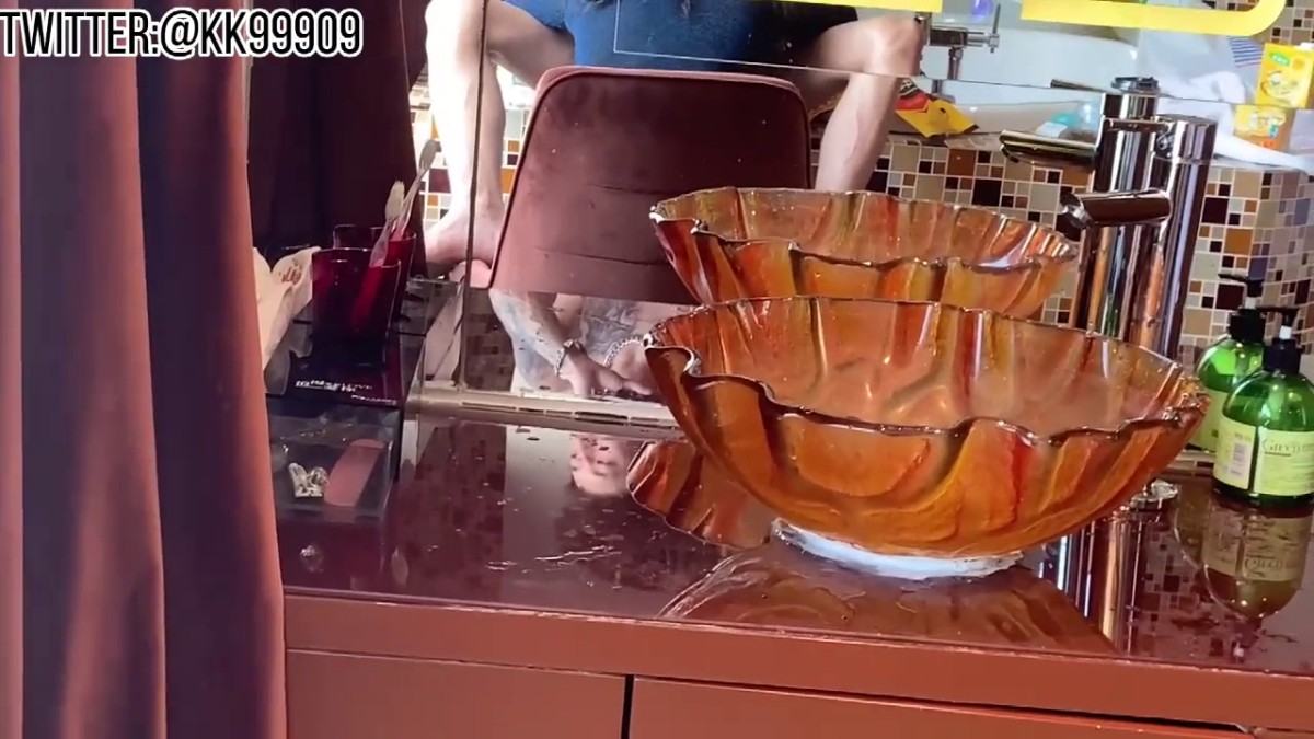 【超极品 推荐】超猛大神KK最新力作-商务酒店爆操穿黑丝靴子裙装丰臀车模 被啪啪完了之后又用手插穴 高清720P原版