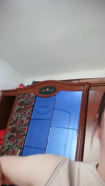 生活所迫无奈下海~极品少妇【小阿姨来了】挤奶 抠逼 操逼3