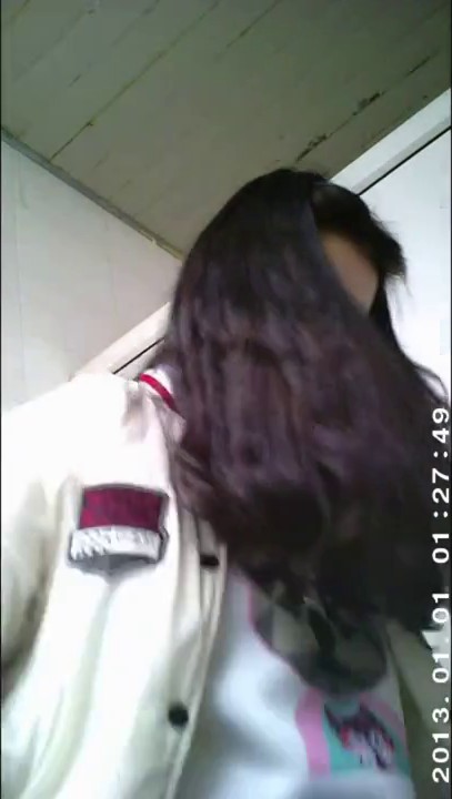 大学校园女厕全景偷拍众多高颜值学妹的极品美鲍3