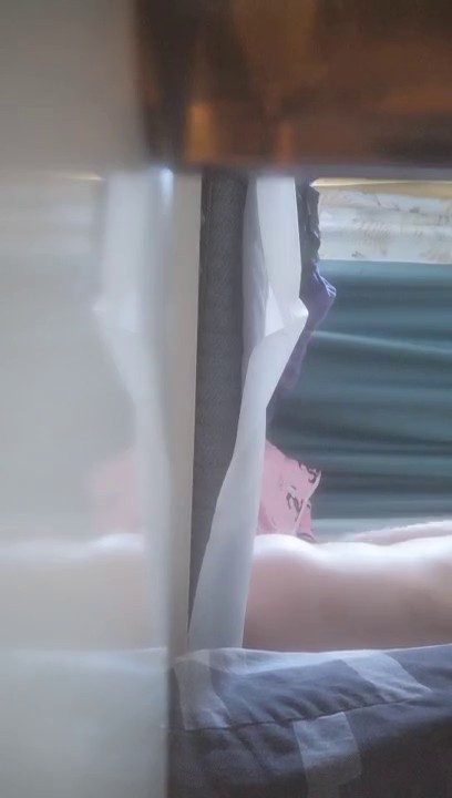 2021.10.30，真实SPA按摩养生馆偷拍，【按摩少年】，33岁良家人妻，享受小哥专业手法精油按摩，淫水四溢呻吟不断