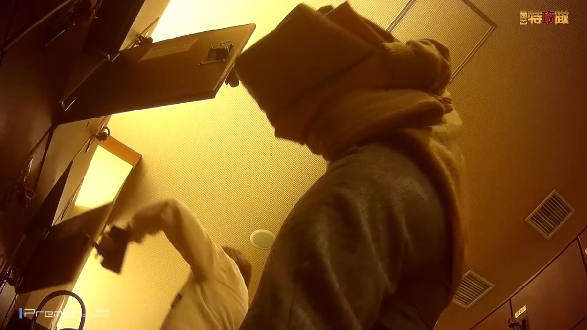 10月新流温泉洗浴中心女宾部换衣室内部真实高清偸拍这期亮点很多入镜的几个年轻姑娘身材很顶还看见两个洋妞