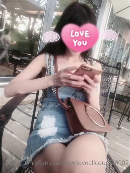 【极品 高端淫妻】火爆推特夫妻『Welove』内部电报群性爱私拍 极品人妻群P乱操 白嫩美乳喜欢骑乘 高清720P版