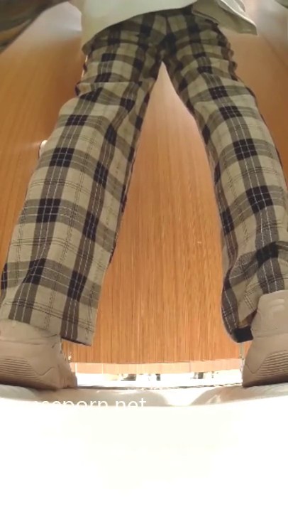 最新精选全镜偷窥高颜值美眉嘘嘘 大屁屁 多毛逼 高清原档