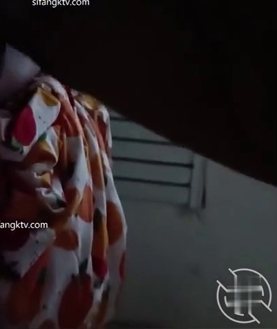 某房最新流出重磅福利 真实与小妈（后妈）乱伦-从无到有一步一步玩喷水 9射了小妈一肚子